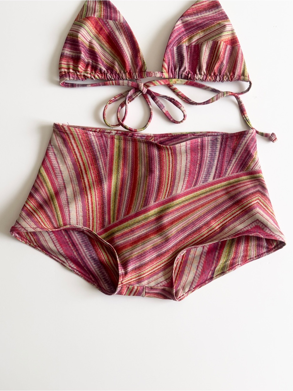 Frankies Bikini x Hailee Steinfeld SMALL retro pink striped swimsuit bikini set - Picture 5 of 13